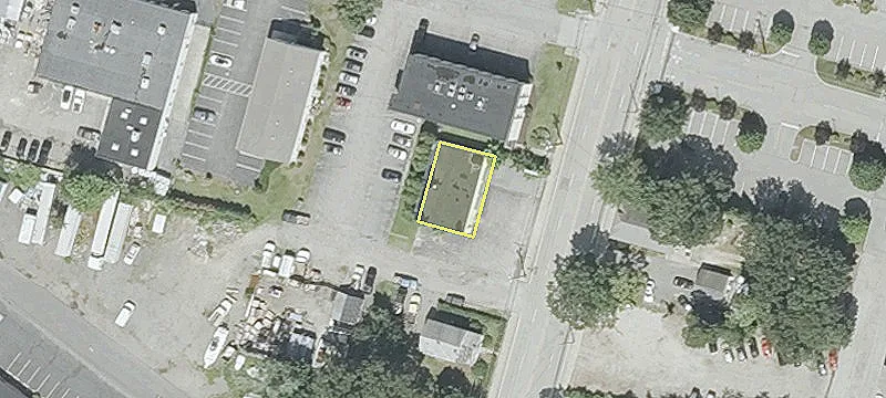 Flex Space with Ground-Level Loading