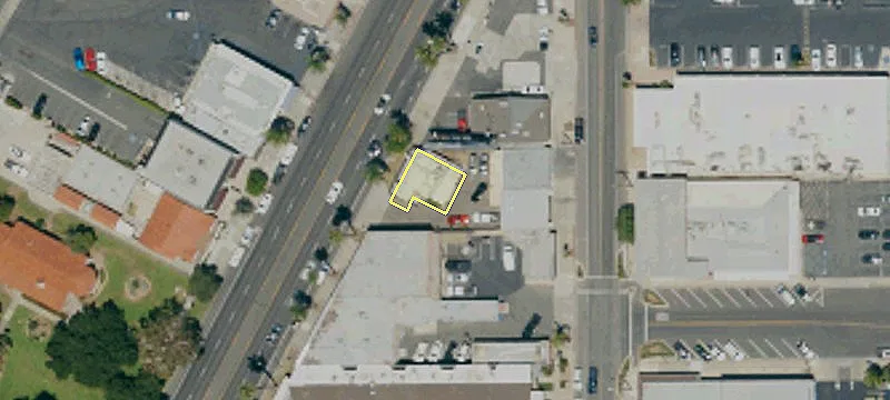 Commercial Storefront with Flexible Zoning