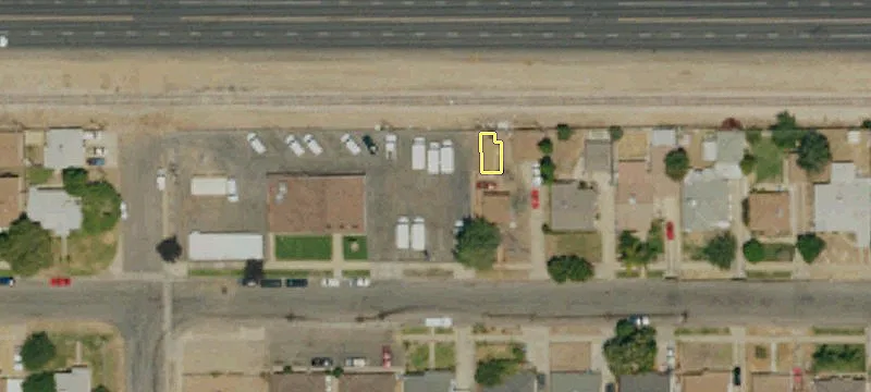 Office-Flex Building with Fenced Yard