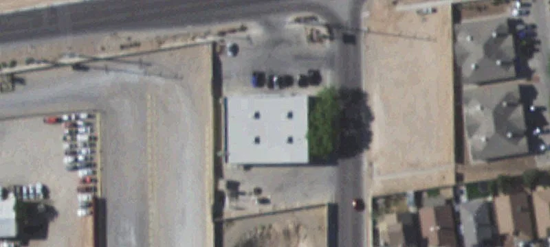 Freestanding Retail Building with Box Layout