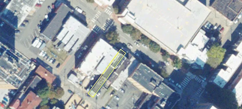 Mixed-Use Restaurant and Residential Building