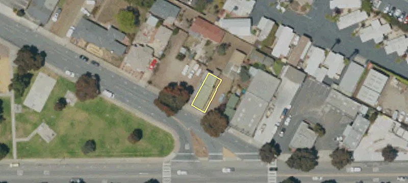 Mixed-Use Building with Waterfront Access
