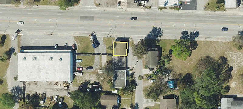 Leased Retail Grocery Building
