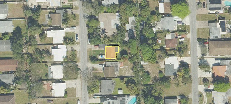 Florida Cottage Office with Parking