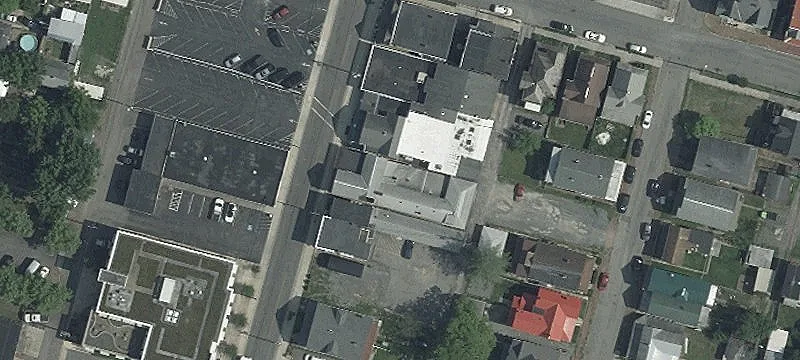 Two-Story Retail Building with Cooler