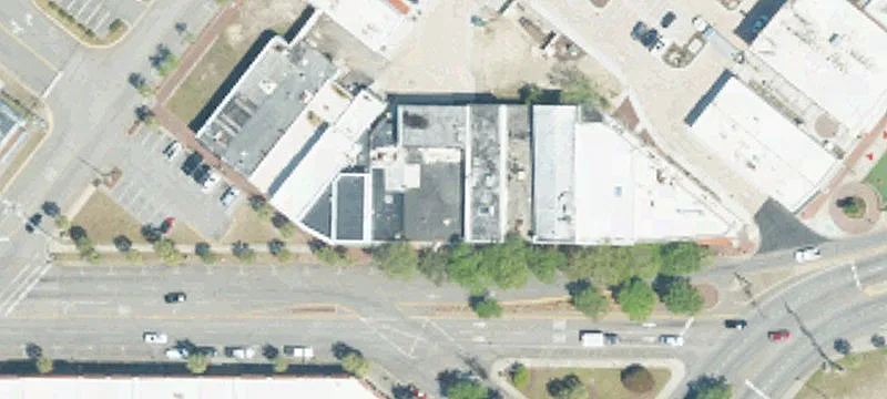 Versatile Retail/Office Building