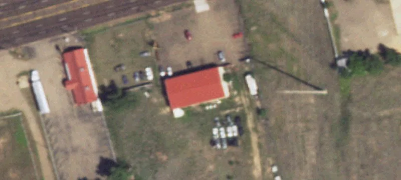 Freestanding Mechanic Shop