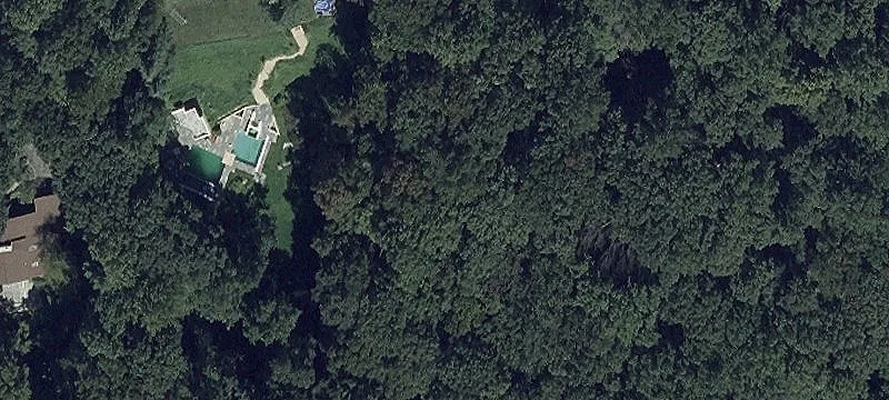 Estate-Quality Land Parcel