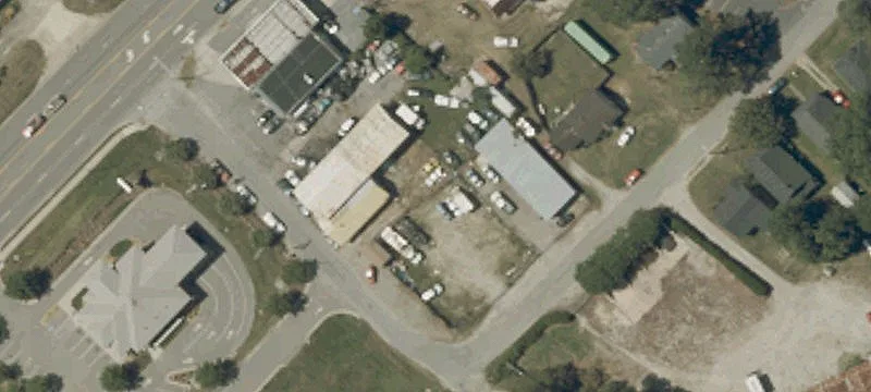 Three-Bay Automotive Garage Property