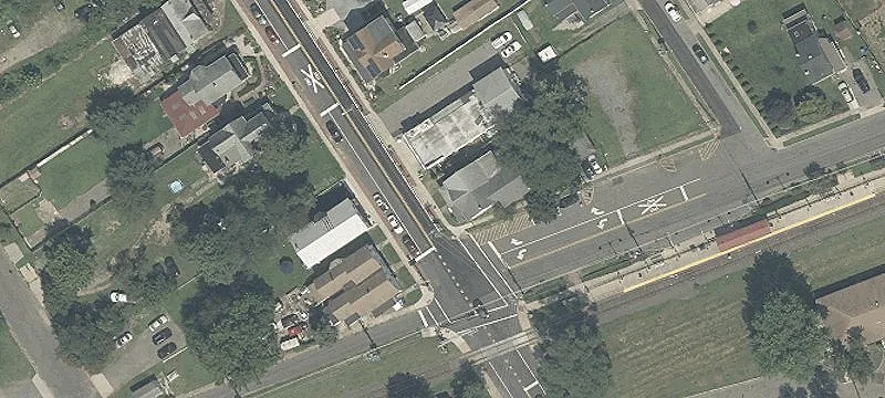Mixed-Use Retail and Apartment Building