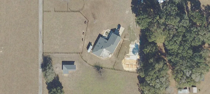 Equestrian Mini Farm with Barn