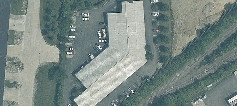 Commercial Garage Condo with Overhead Door