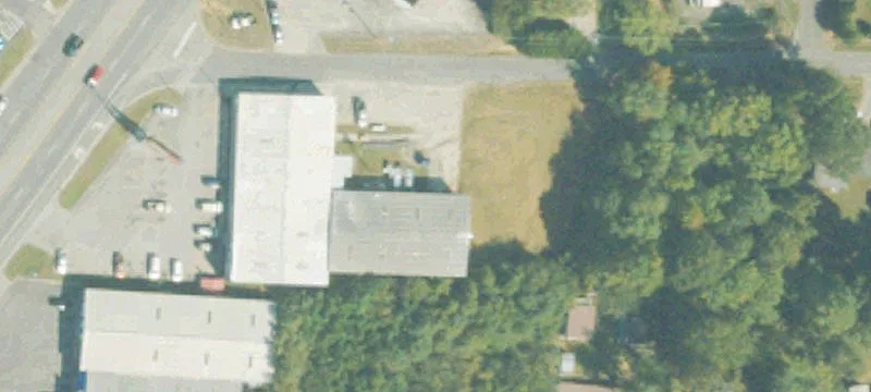 Retail or Office Space on Walnut Ave
