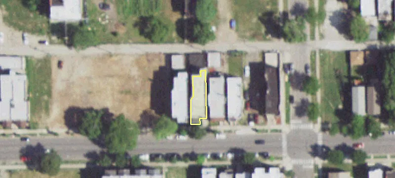 Brick 5-Unit Multifamily Building