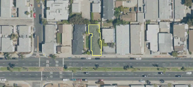 Bungalow-Style Triplex with Garages