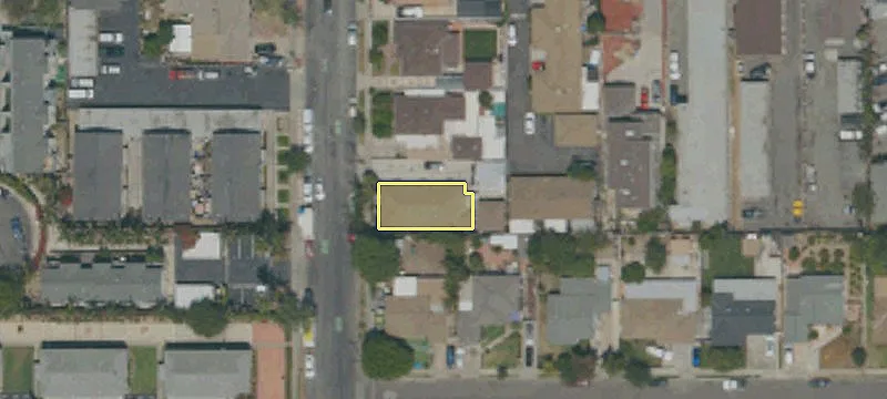 Well-Maintained 4-Unit Residential Quadplex