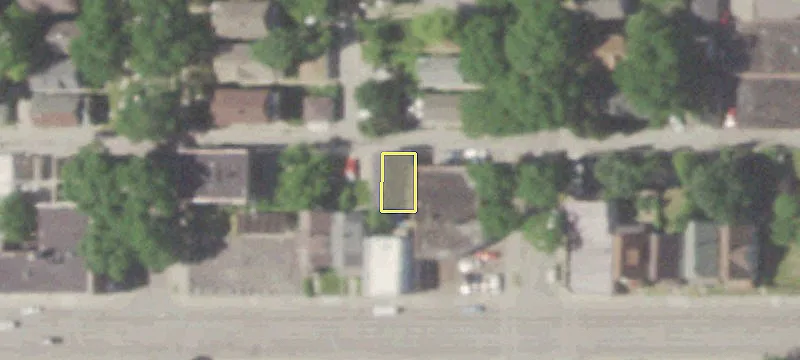 Mixed-Use Income Building