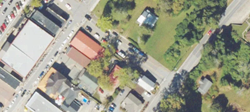 Retail Building with Private Parking