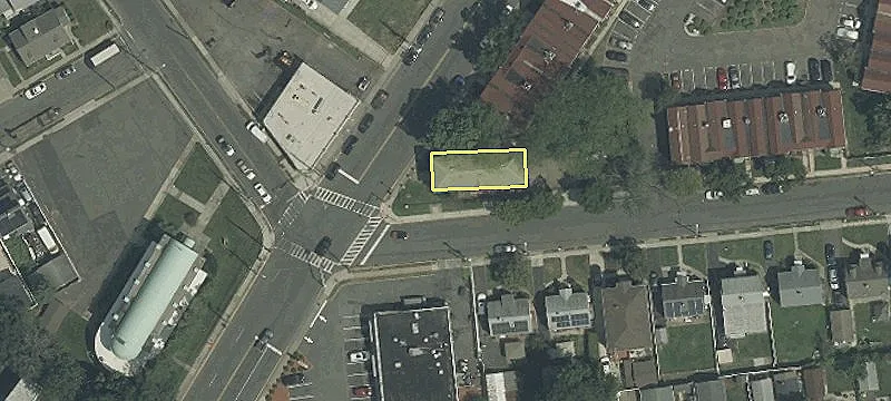 Specialty Corner Property for Rent