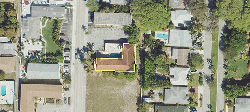Motel with On-Site Swimming Pool