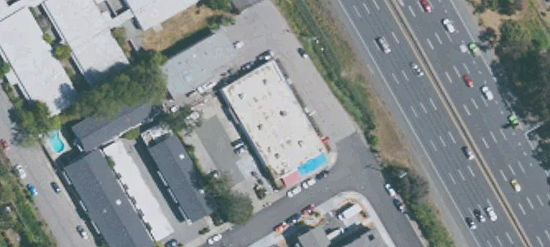 Three-Tenant Retail Building with Highway Frontage