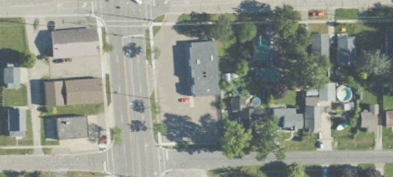 C-2 Commercial Building with Parking