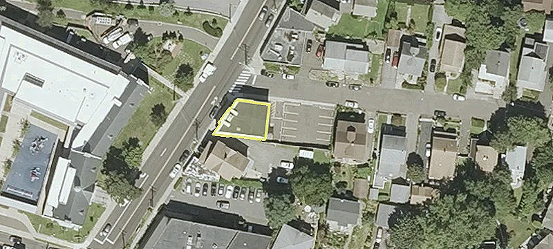 Two-Story Mixed-Use Showroom Building