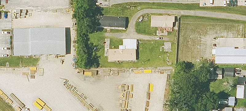 Office/Warehouse with Fenced Yard