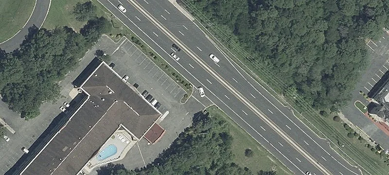 Hotel with On-Site Restaurant