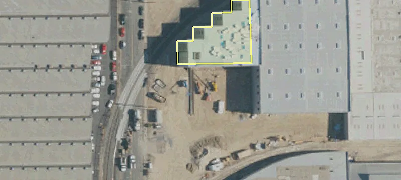 Warehouse with 24-Foot Clearance