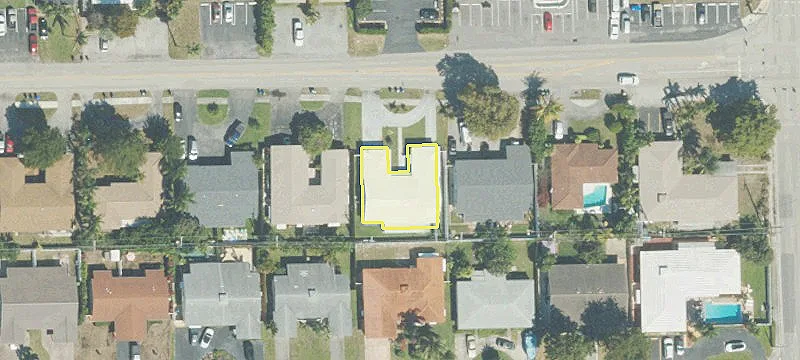 Renovated Duplex With Two Garages