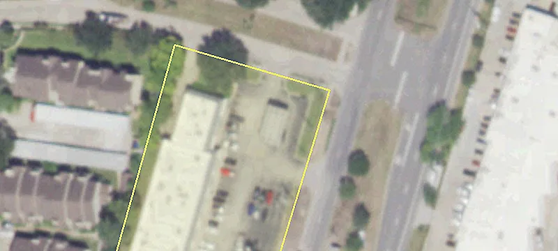 Retail Space in Multi-Tenant Strip Center
