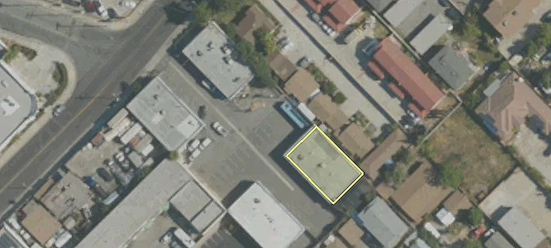 Freestanding Warehouse with Private Yard
