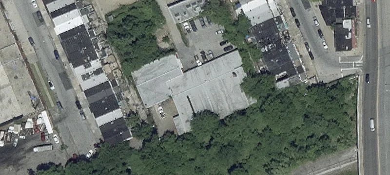 Fee-Standing Industrial Property