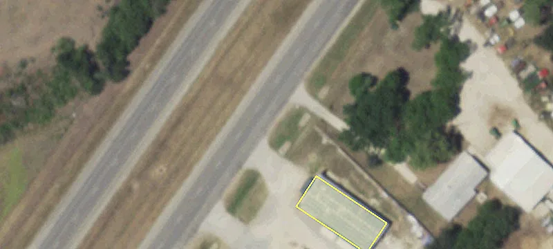 Highly Visible Highway Retail/Warehouse