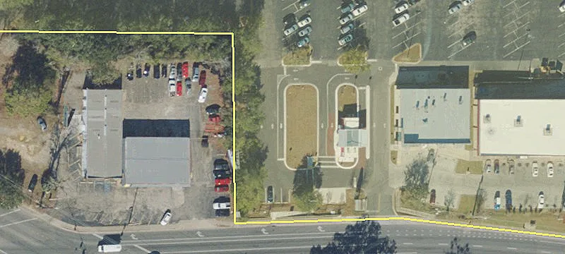 Freestanding Drive-Thru Grab-and-Go