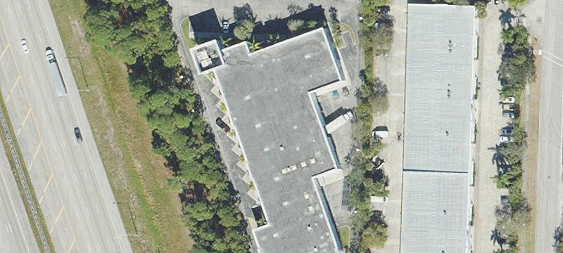 Office/Warehouse with Column-Free Warehouse
