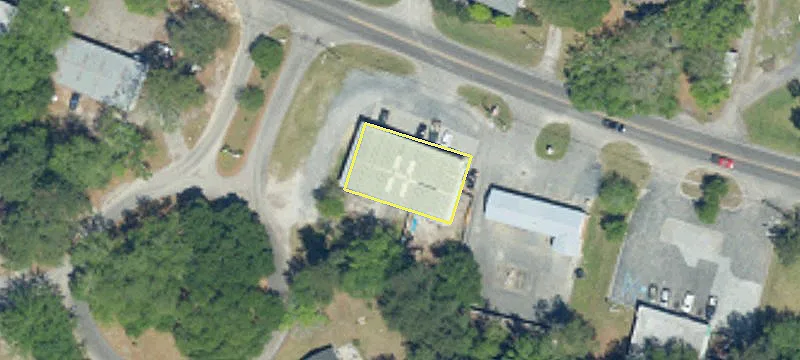 Flex Commercial Building with Yard Access