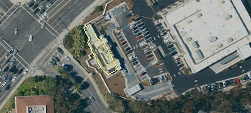 Single-Tenant Retail Building