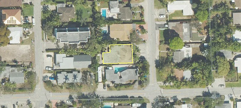 Furnished Triplex with Private Yards