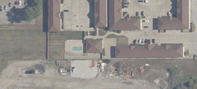 Three-Story Student-Oriented Apartment Community