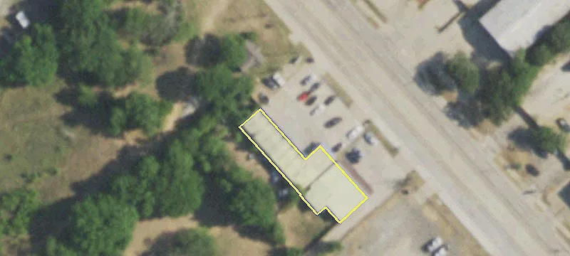 Auto Body Shop with Seven Bays