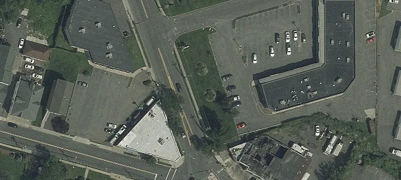 Pizzeria Restaurant with Parking