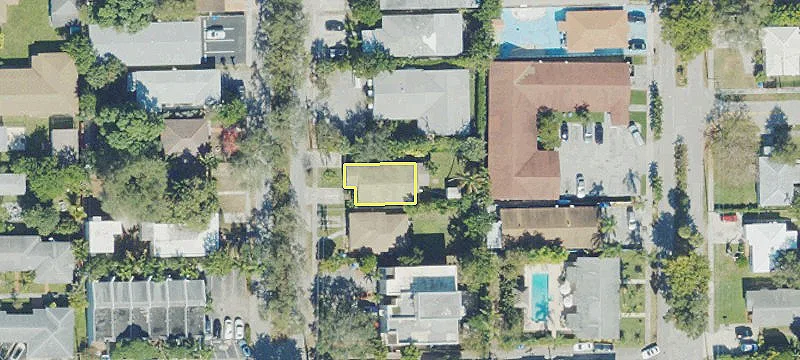 Updated Duplex with Gated Yard
