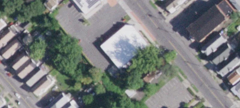 Single-Tenant Triple-Net Family Dollar