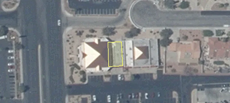 Retail Storefront in Harley-Anchored Center