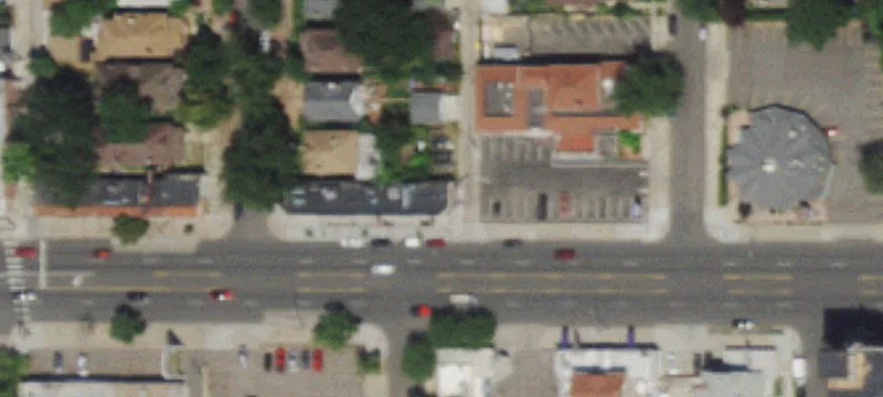 High-Visibility Restaurant Space