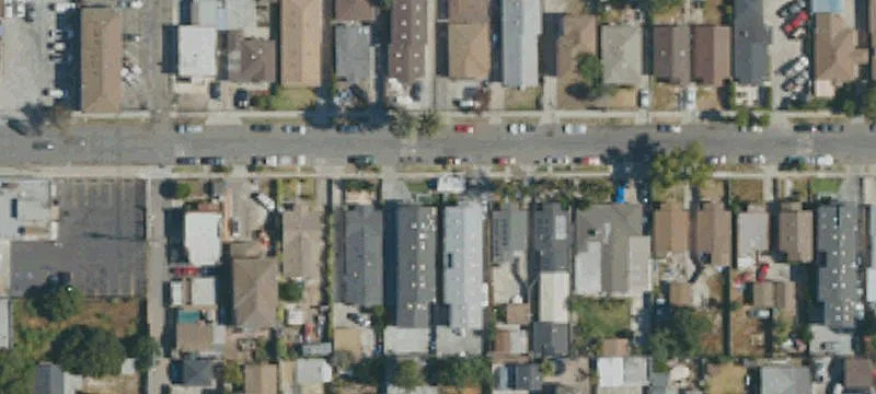 Duplex with Garage and 2 Units