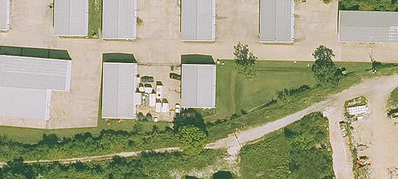 Grade-Level Warehouse Space