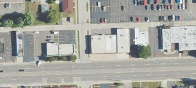 Retail/Office Suite in Strip Center